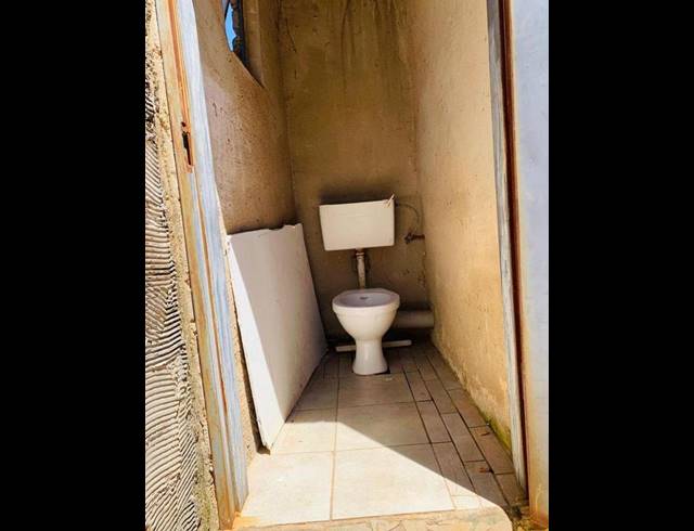 7 BEDROOM HOUSE FOR SALE IN ESSELEN PARK